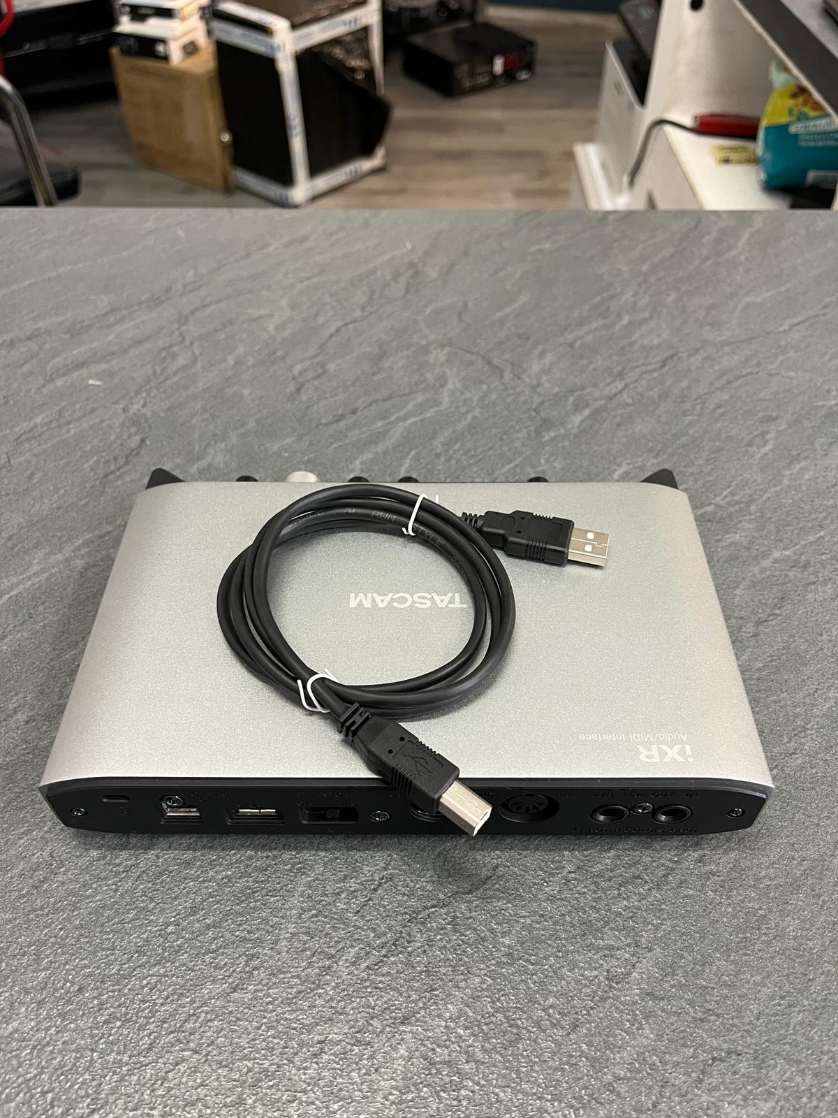 5167e573-867c-4f58-ace8-269834276e54 Tascam Ixr Interfaccia Audio