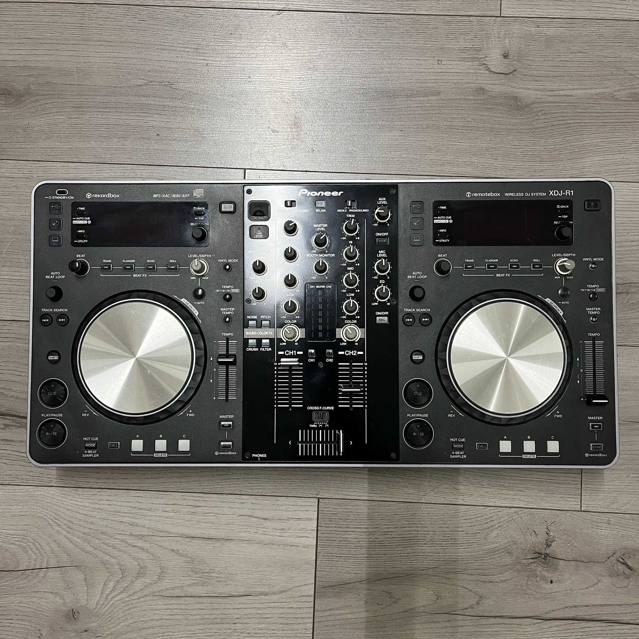 Pioneer XDJ-R1