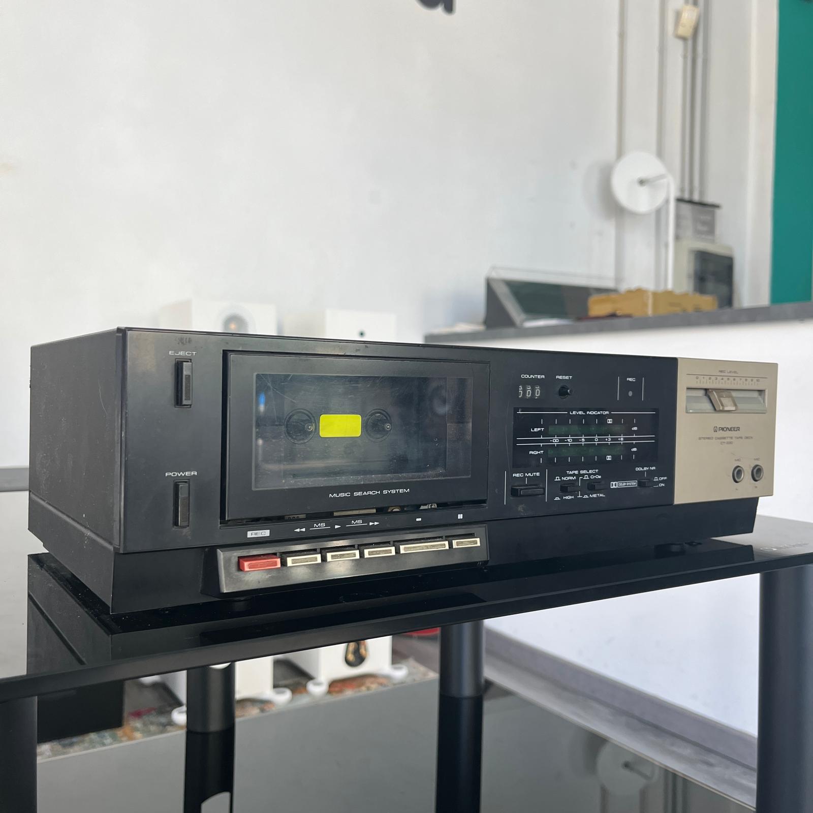 Pioneer CT-330 1